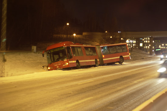 Vinterdäckskrav på tunga fordon från 1 december 2011