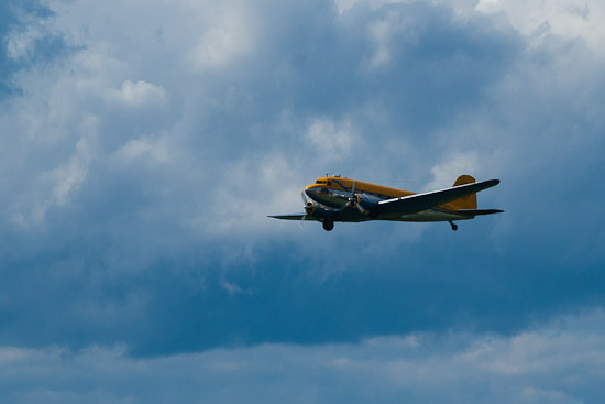 DC-3:an bjöd även på en uppvisning i luften