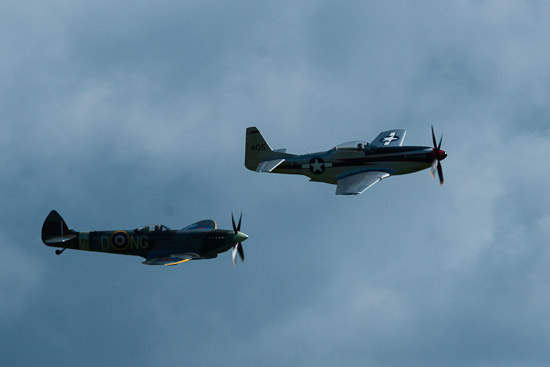 Biltemas Supermarine Spitfire Mk. XVI och P-51D Mustang