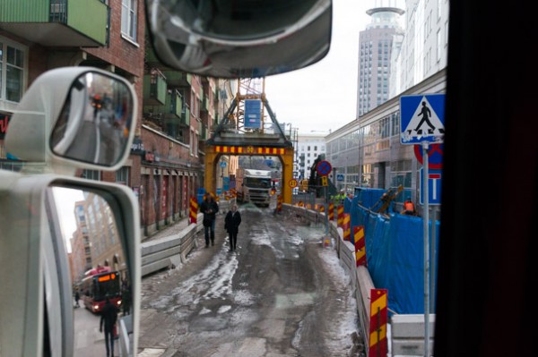 Här är det en 4,3-viadukt och min bil är 4,5 meter hög. Lätt att missa om man är stressad.